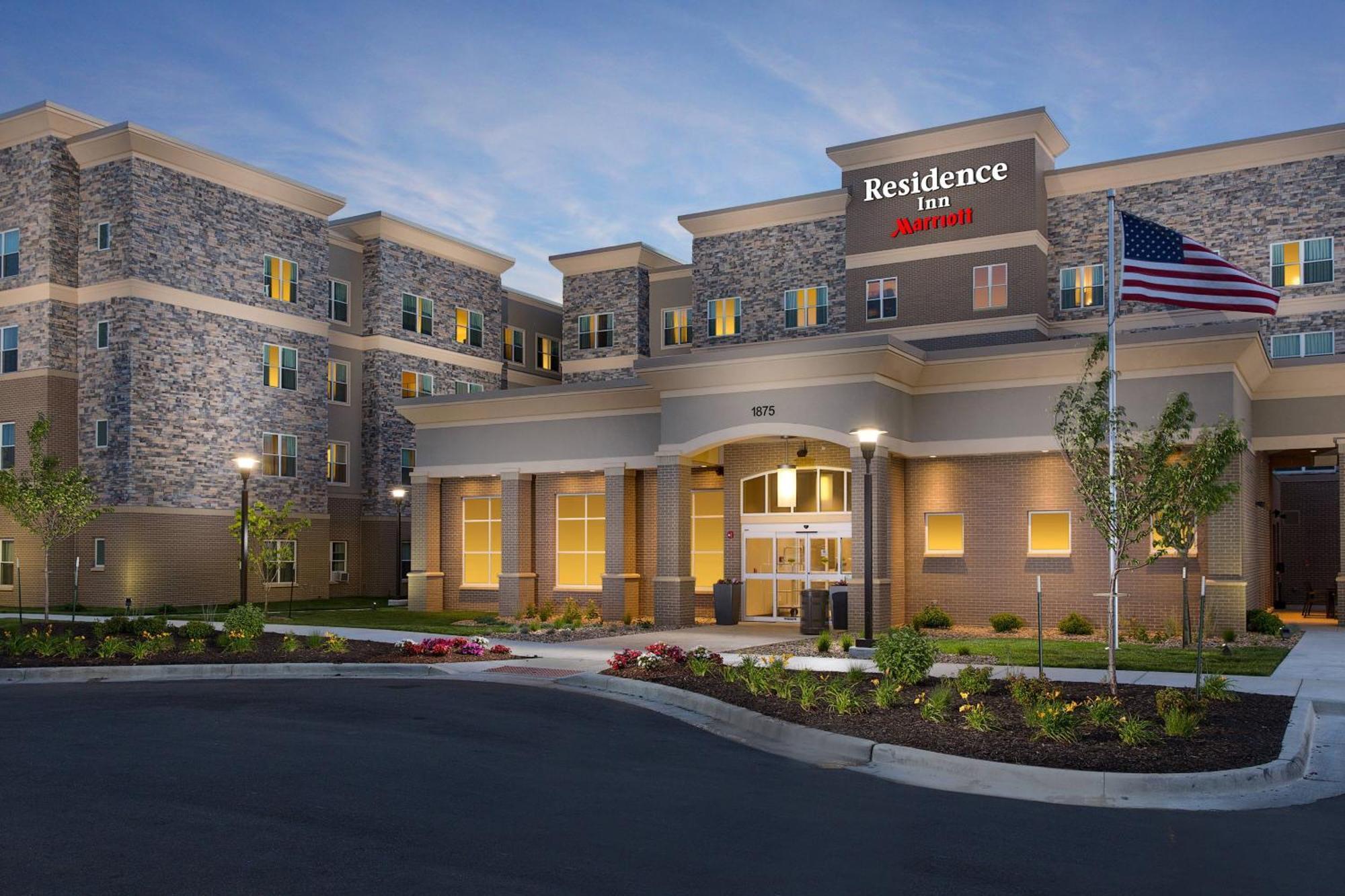 Residence Inn By Marriott Kansas City At The Legends Экстерьер фото